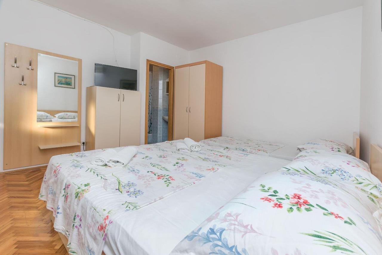 Apartments And Room Nevenka マカルスカ エクステリア 写真