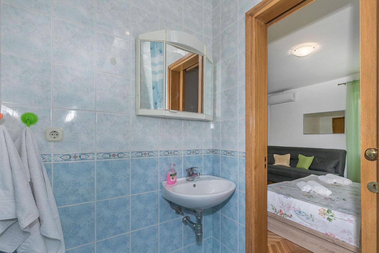 Apartments And Room Nevenka マカルスカ エクステリア 写真