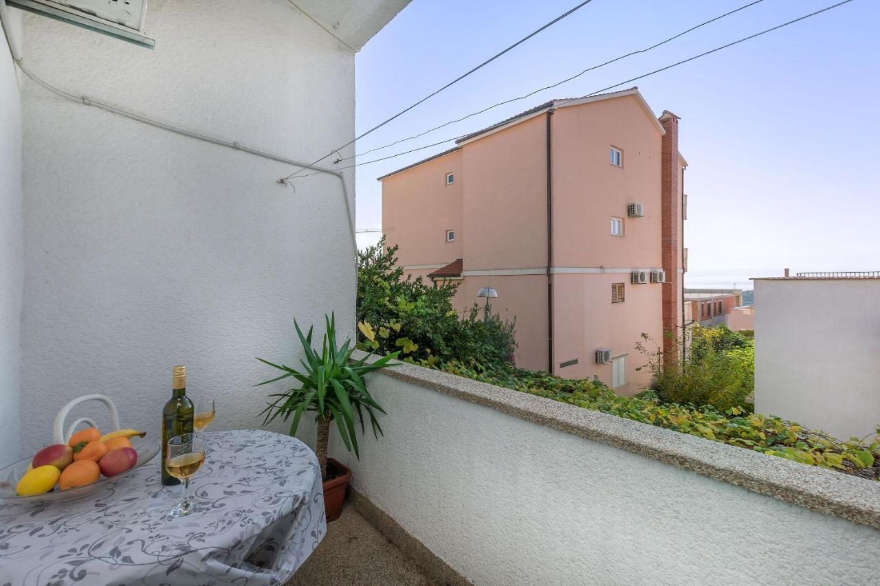 Apartments And Room Nevenka マカルスカ エクステリア 写真